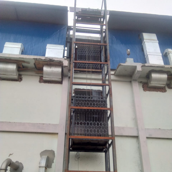 Hydraulic Goods Hoist Lift Suppliers in India